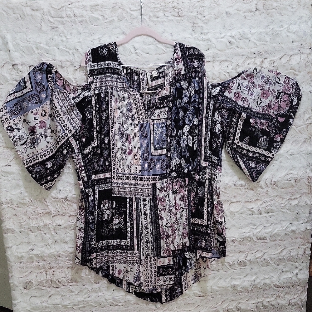 EST. 1946 Cold-Shoulder Patchwork Floral Blouse Womens 22/24W Black And Cream